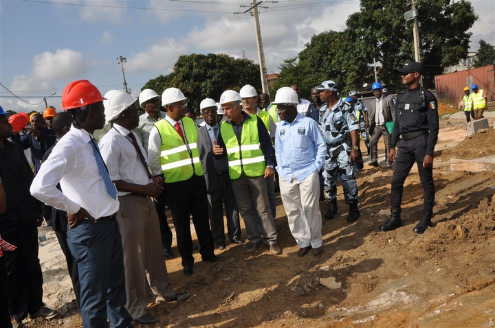 Infrastructures urbaines / Impact social des projets du PUIUR	: Des administrateurs de la Banque mondiale marquent leur satisfécit